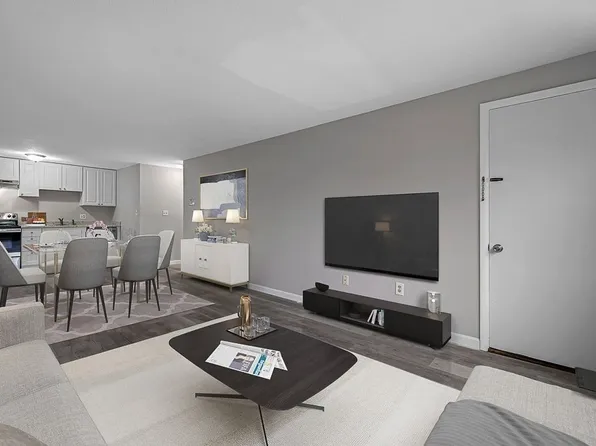 14B Mayberry Dr Unit 8, Westborough, MA 01581