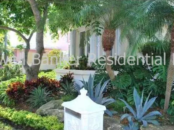 14 Turtle Walk, Key Biscayne, FL 33149