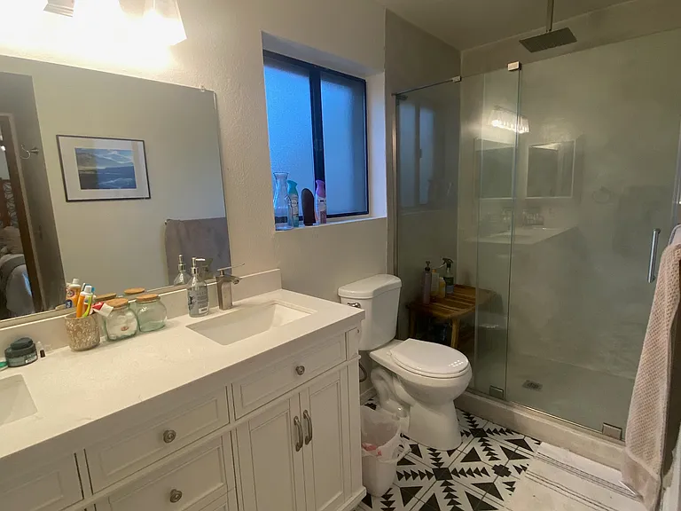 1536 E Allen Rd — Photo 18