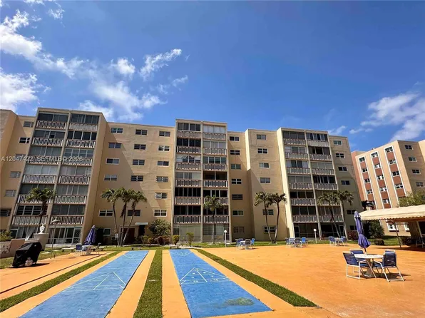500 NE 12th Ave APT 705, Hallandale, FL 33009