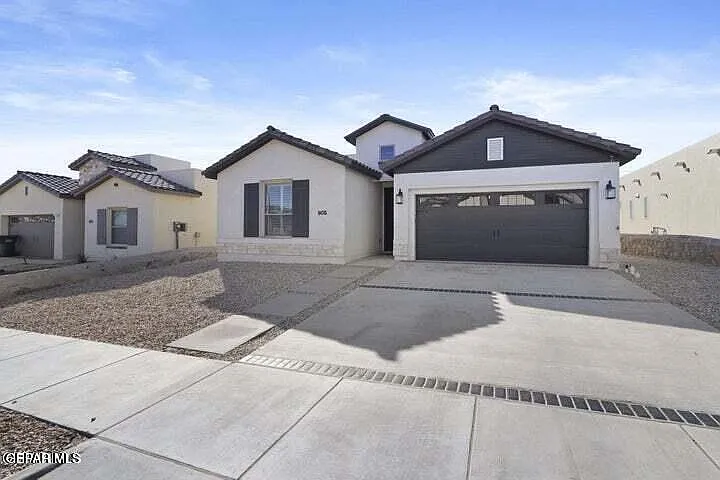 905 Cottage Pl — Photo 2