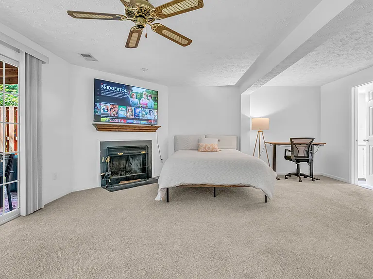 3874 Mohr Oak Ct — Photo 33