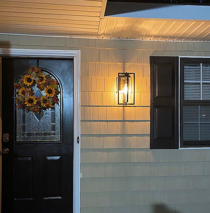 1st image of 38 Lucille Dr