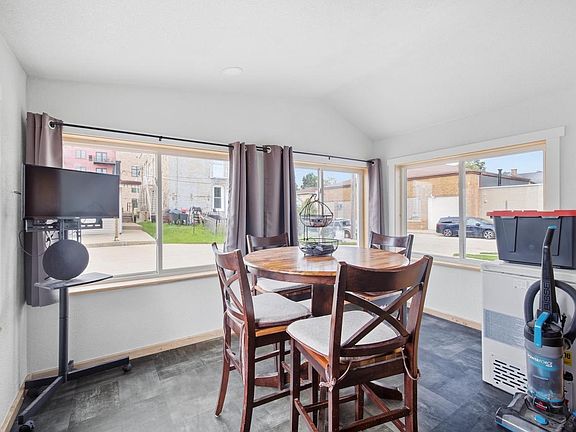 4th image of 29 E State STREET