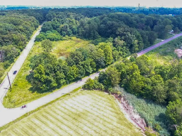 Silica Rd, Youngstown, OH 44515