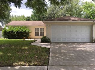 314 Silver Hill Dr, Valrico, FL 33594