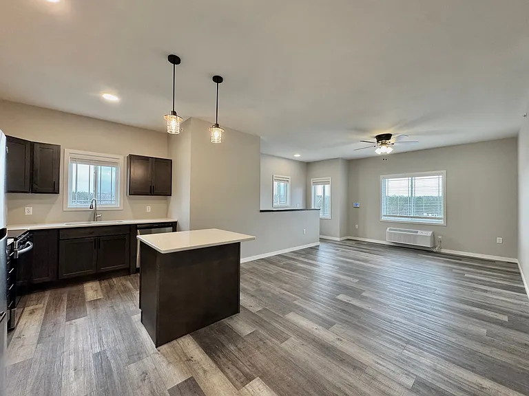 767 Meridian St — Photo 8