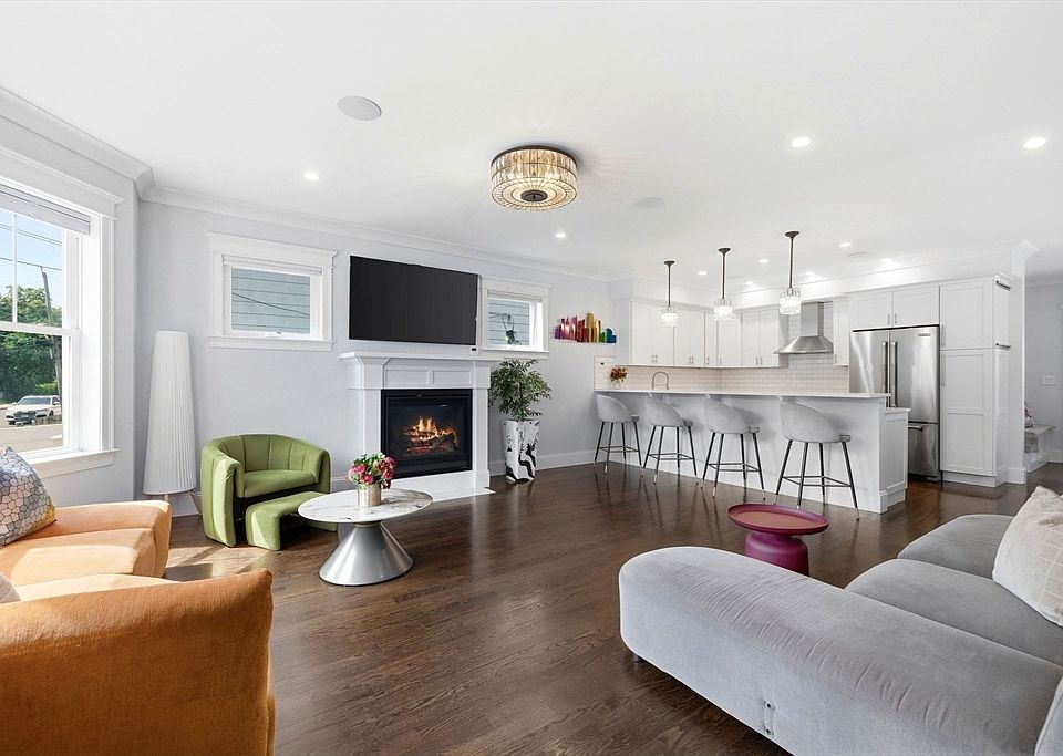 1st image of 30 Port Norfolk St