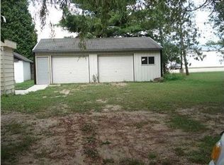 8830 21 Mile Rd NE, Sand Lake, MI 49343