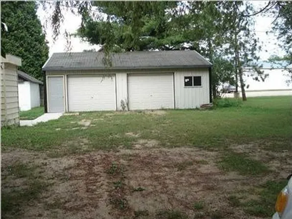 8830 21 Mile Rd NE, Sand Lake, MI 49343