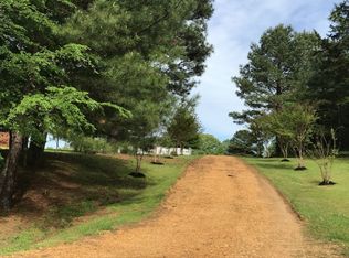 365 Lyles Rd, Senatobia, MS 38668