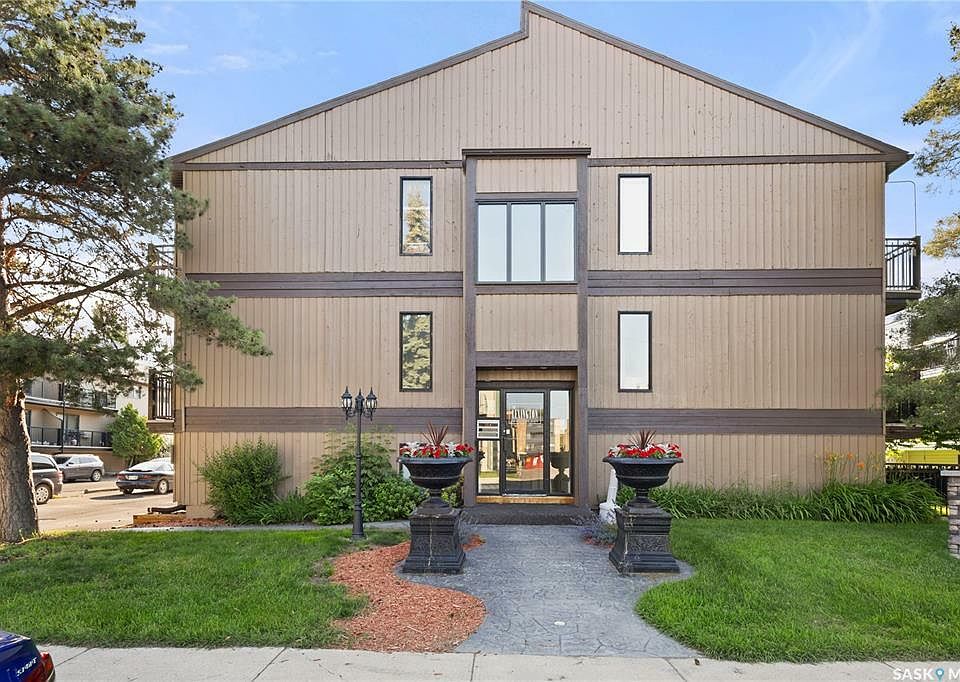 1st image of 250 Pinehouse Pl #205
