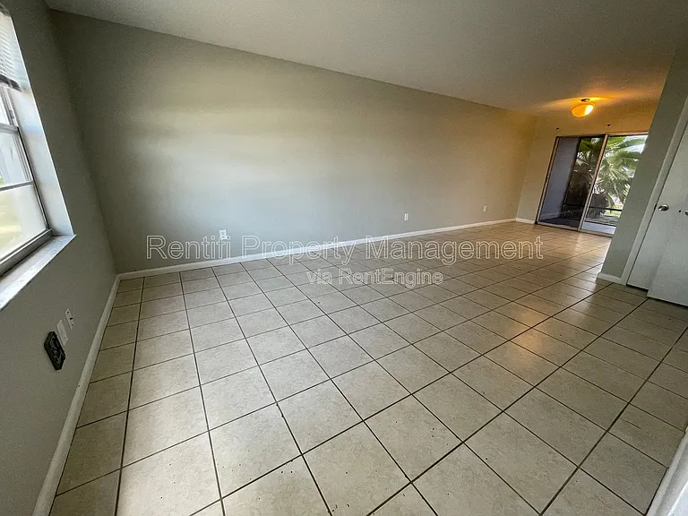 4475 Frankie Ct — Photo 3