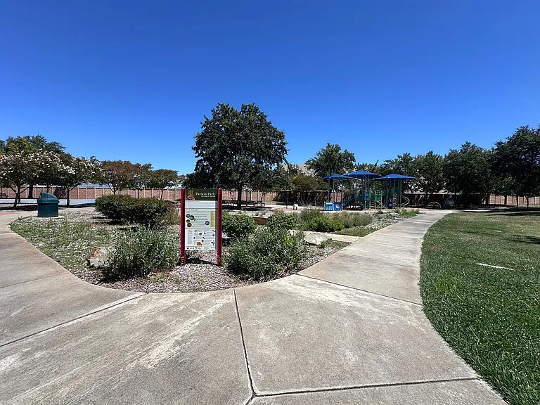 3045 Catalina Island Rd — Photo 39