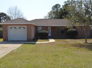 1521 Stefani Cir, Cantonment, FL 32533
