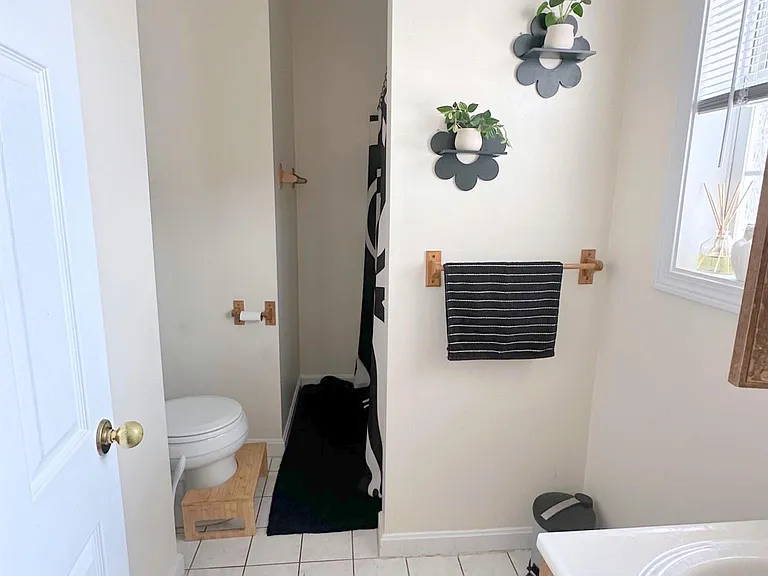 286 Salem St — Photo 6