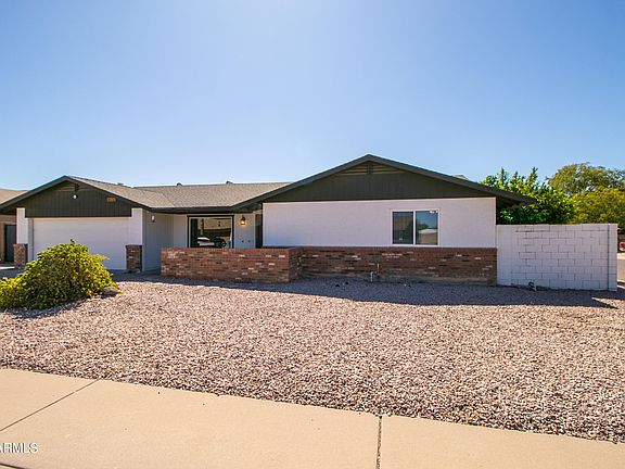3rd image of 4151 W MEADOW Drive