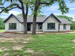 7586 W Line Rd, Collinsville, TX 76233