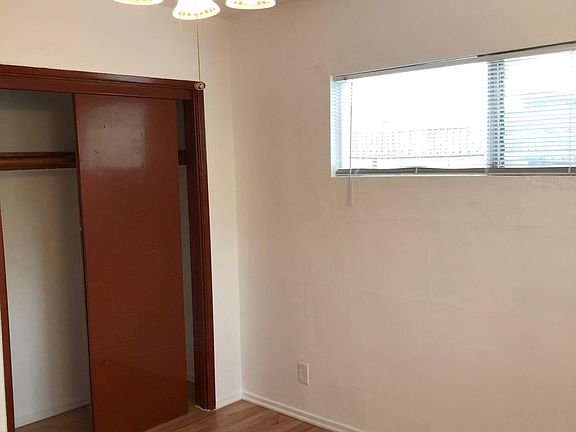 3rd image of 5832 Camerford Ave #1/2
