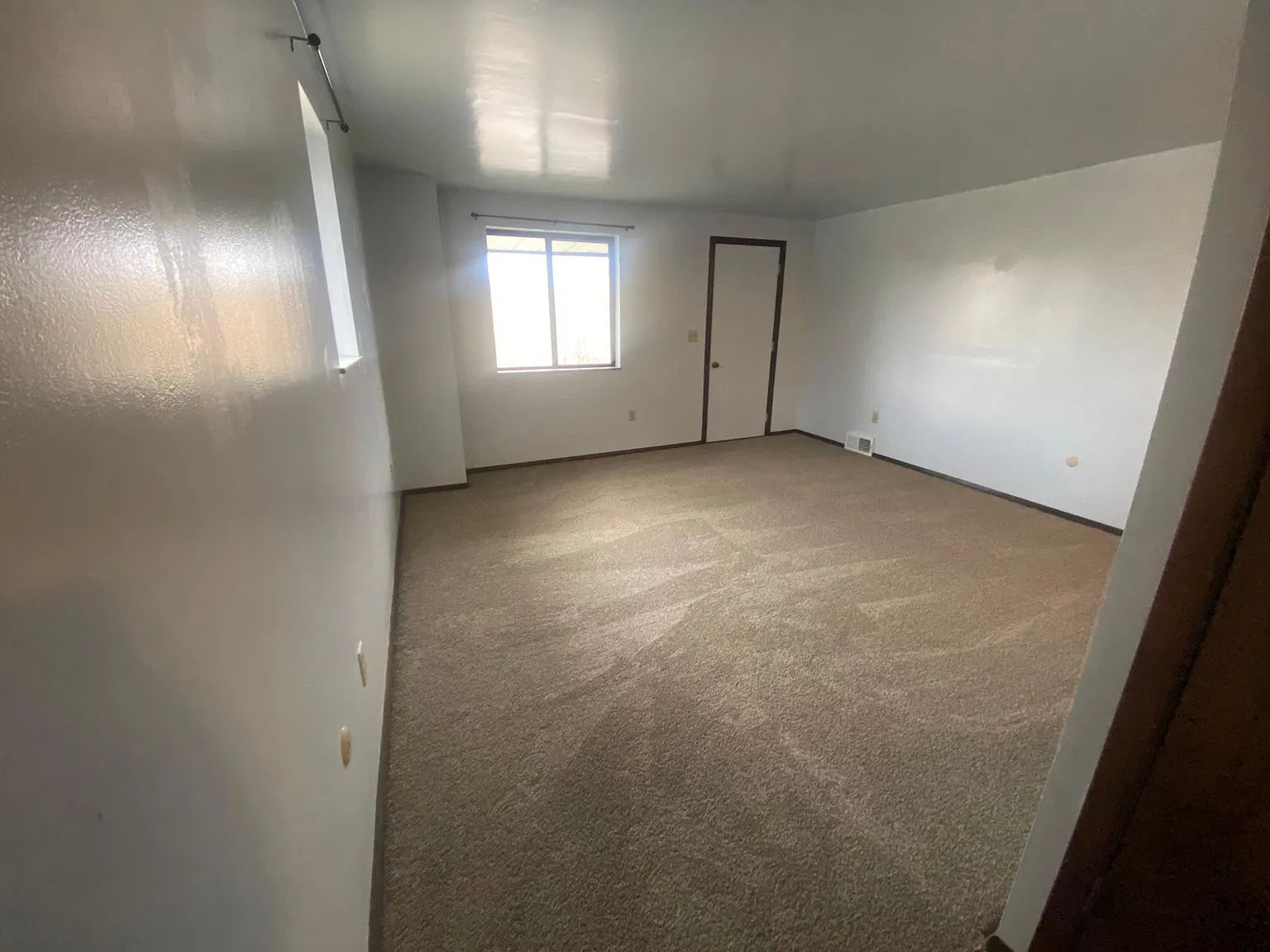 175 Grandview Ave — Photo 2