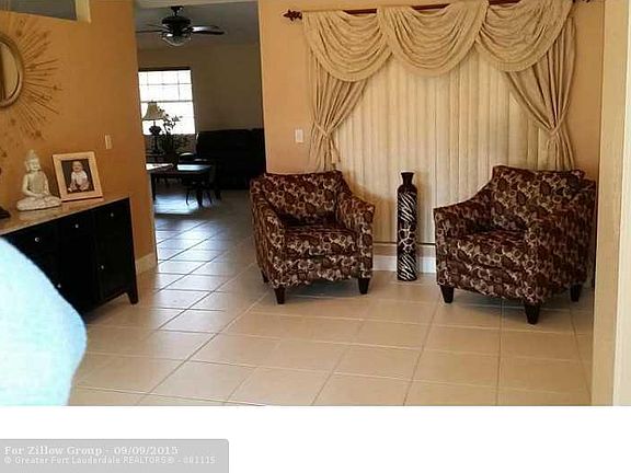 3rd image of 7843 NW 166th Ter