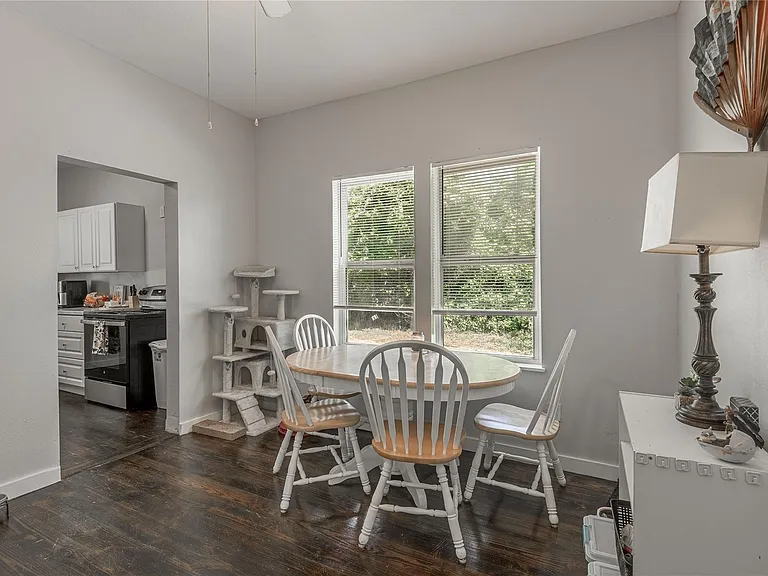 3210 Elks Dr — Photo 8