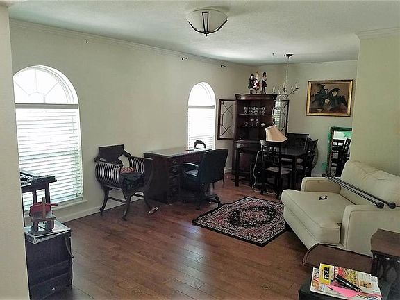 2nd image of 1108 Harvest Glen Dr