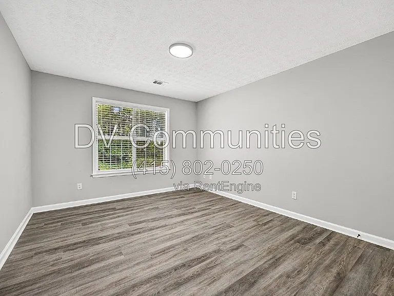 140 Coach Dr — Photo 16