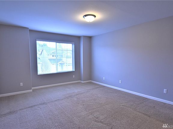 4th image of 1611 Amethyst St SE