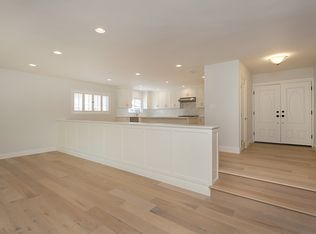5911 Glade Ave, Woodland Hills, CA 91367