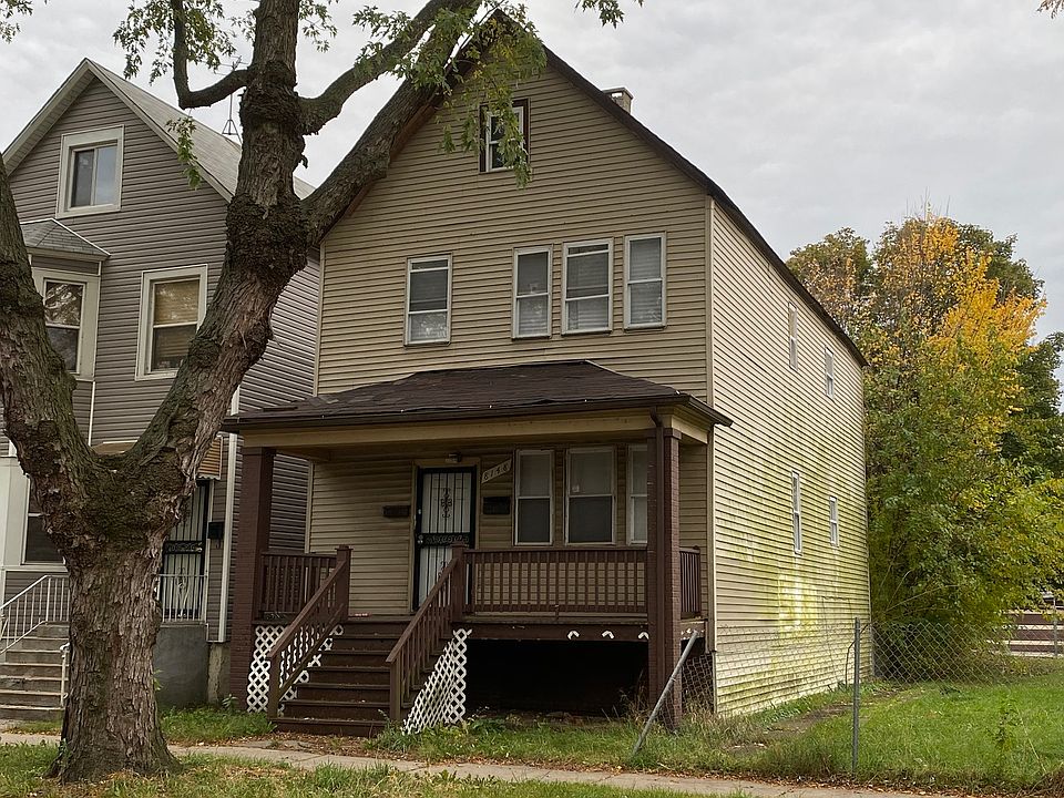 2nd image of 8148 S South Shore Dr