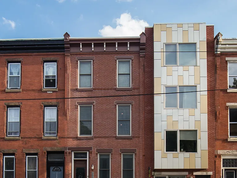 3026 W Girard Ave #2 — Photo 2