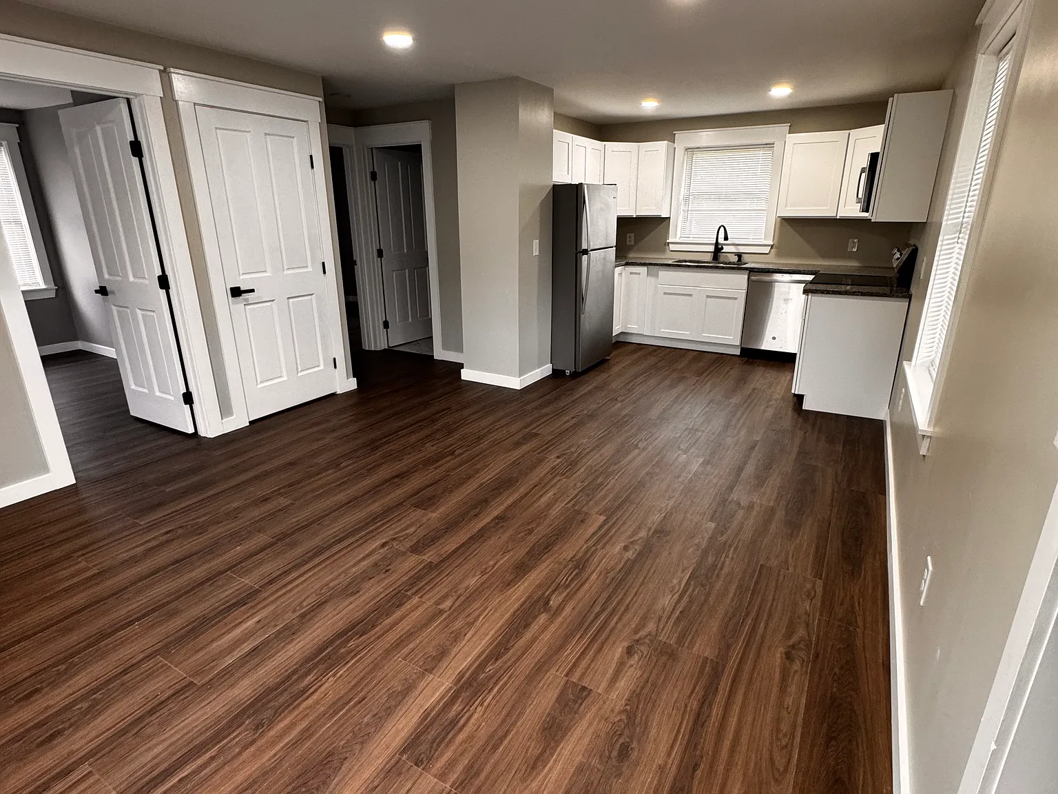 2 bed, 700 sqft, $1,500 — Photo 3