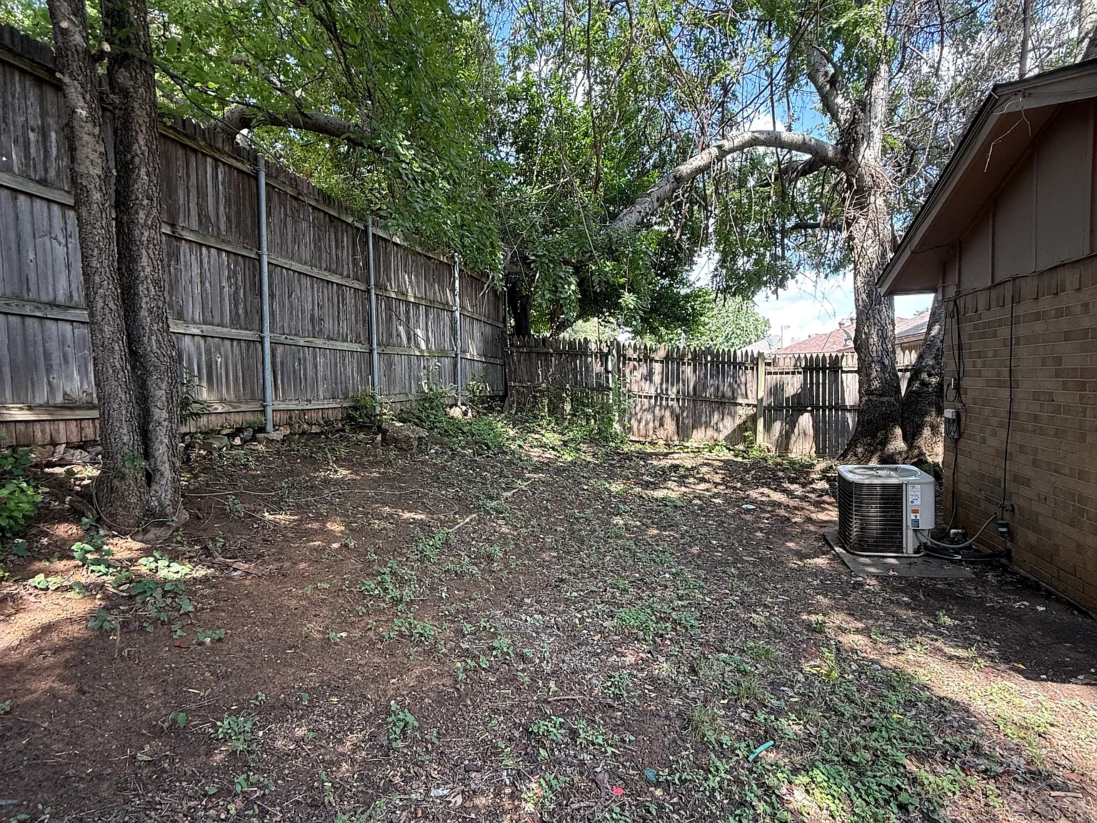 2 bed, 1.5 bath, 905 sqft, $1,395 — Photo 4