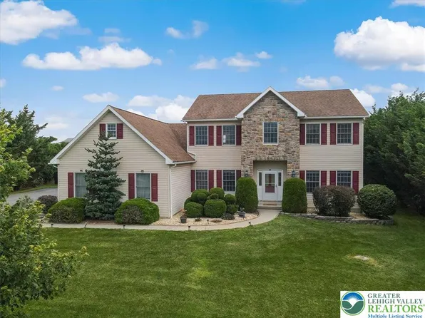 2804 Lehigh Ln, Nazareth, PA 18064