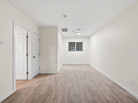 5th image of 1801 N 18th St #1802