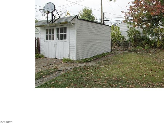 4th image of 2212 Wascana Ave