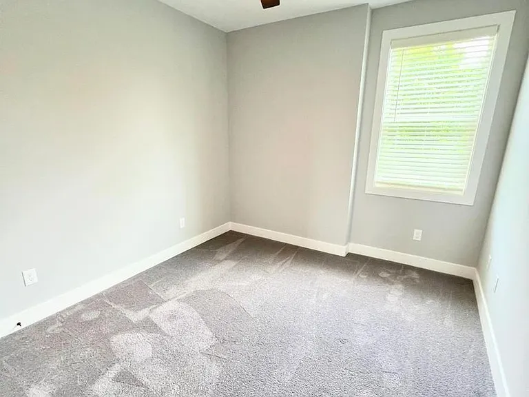 420 Breezewood Dr #224 — Photo 10