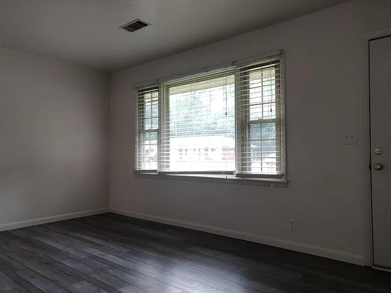 3434-3436 Woodmar Ct — Photo 4