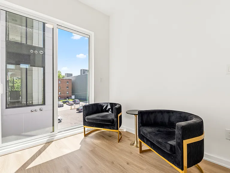710 Kennedy St NW #11 — Photo 15