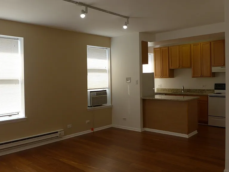 808-12 W Junior Terrace — Photo 21