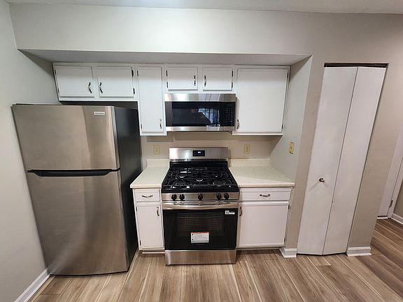2nd image of 1312 Penn Ave APT 4