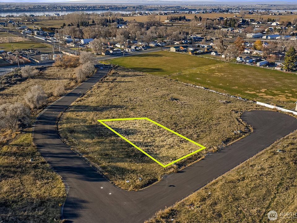 1st image of 6 Valley Road NE #6