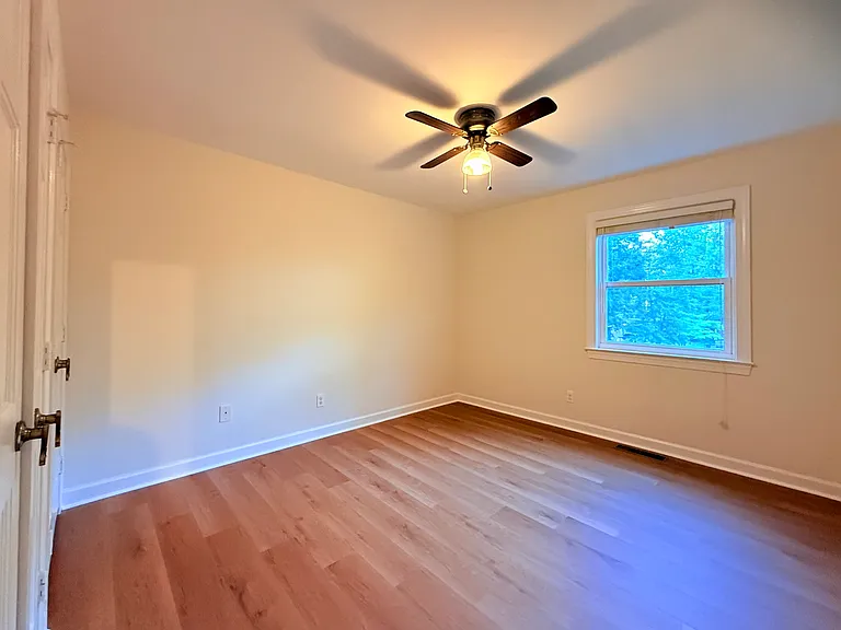 1214 Wellington Ln — Photo 24