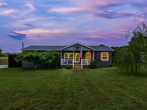 104 Ole Vittitoe Rd, Whitewright, TX 75491
