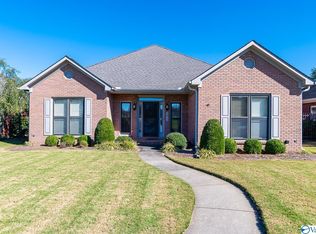 1010 Brookshire Ln SE, Decatur, AL 35601