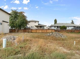 2630 Elston Dr, Kamloops, BC V2B 6X2