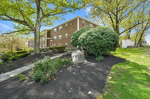 261 Boston Post Rd E #2 Photo 1