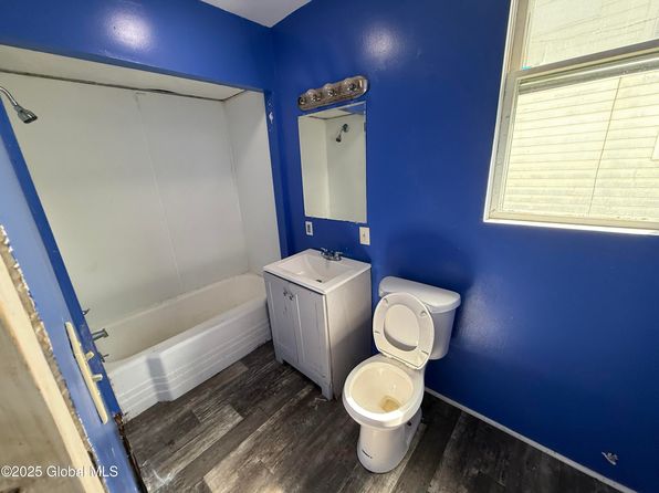 25-27 Caroline Street, Amsterdam, NY 12010