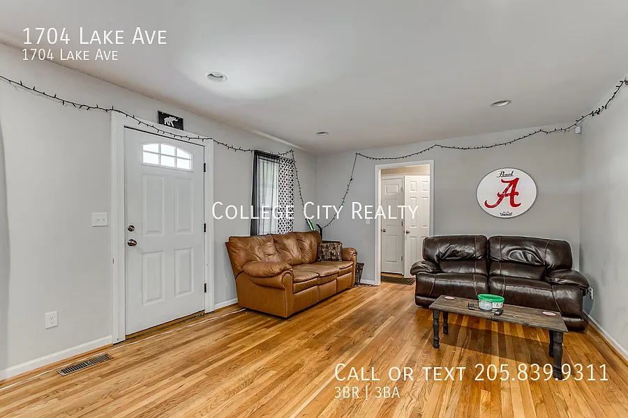 1704 Lake Ave — Photo 3